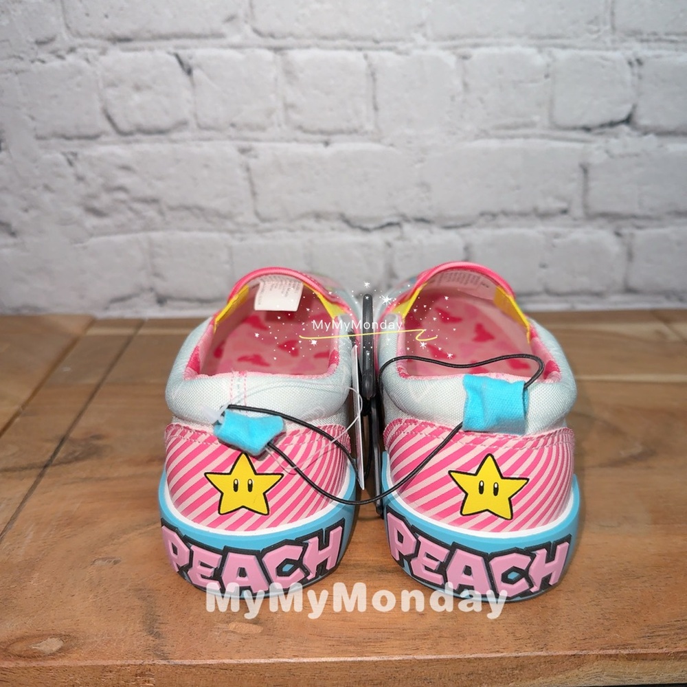 Super Mario Peach Slip On Shoe - Picture 4 of 7